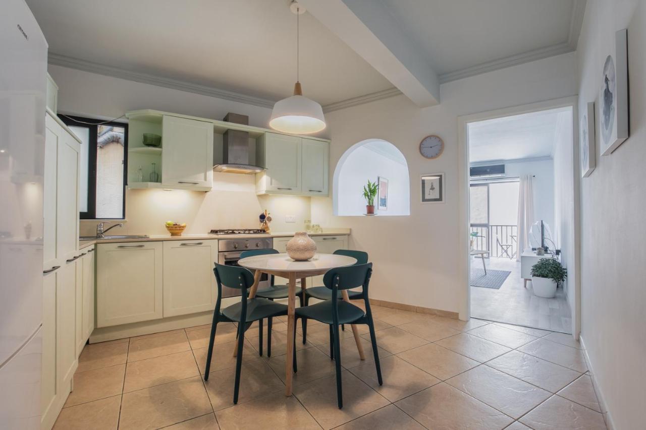 Stylish 3 Bedroom Apartment - St. Julians - 5 Mins From Balluta Bay San Ġiljan Exterior foto